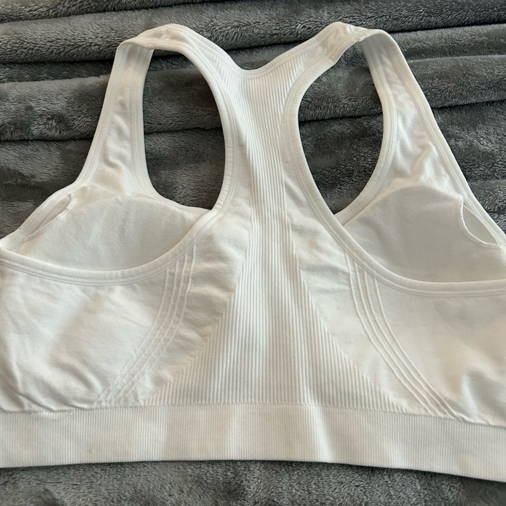 Two Tek  Gear Women's Classic White Sports Bra - Picture 3 of 4
